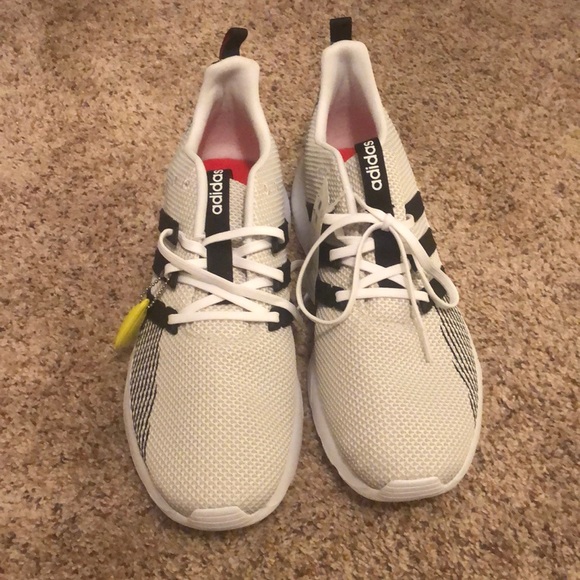 BRAND NEW Men’s Adidas Questar Flow - Picture 2 of 4